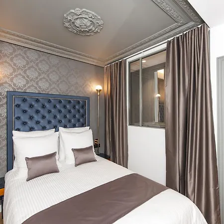 Champs Elysees - Lincoln Apartment *